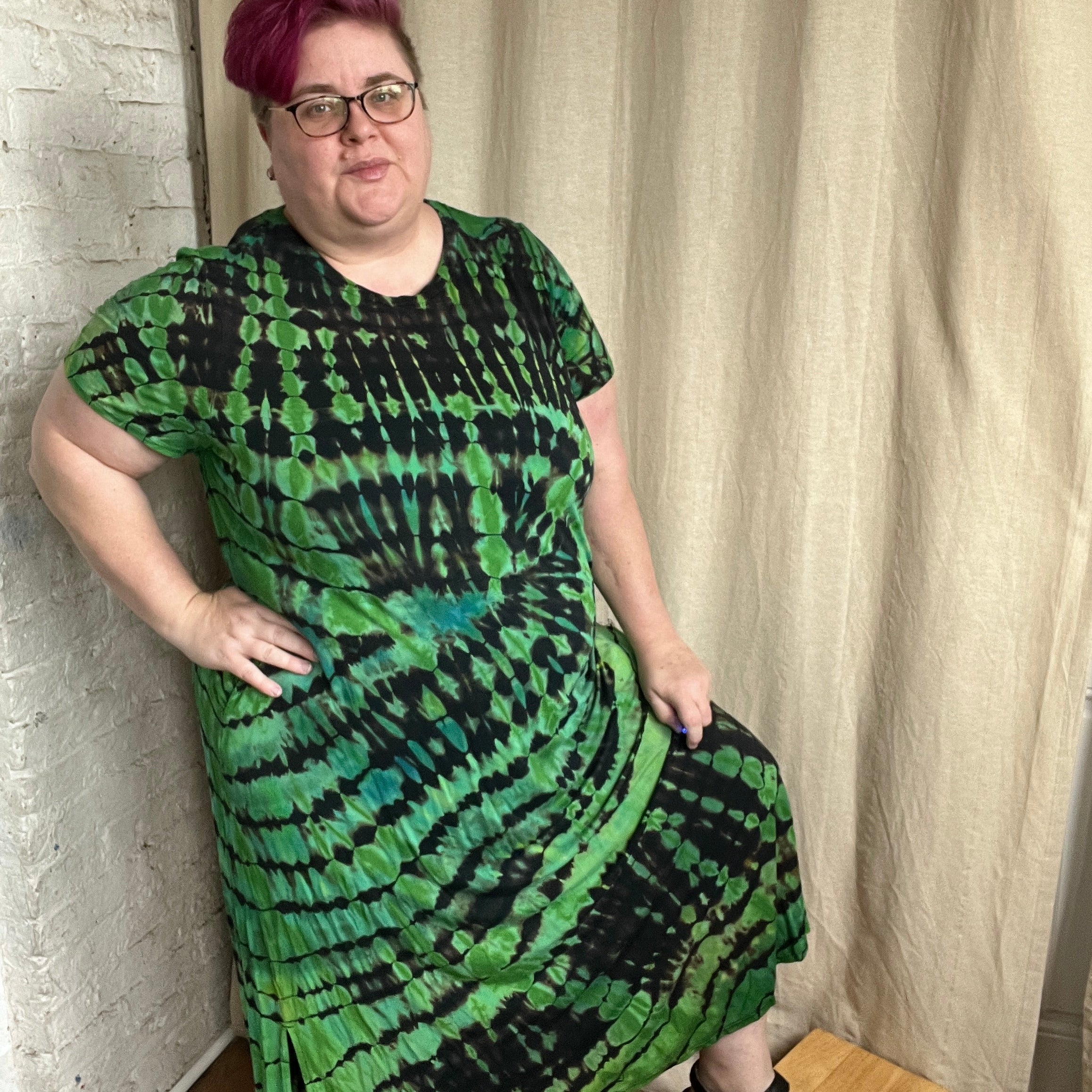 Plus size tie outlet dye dress with sleeves